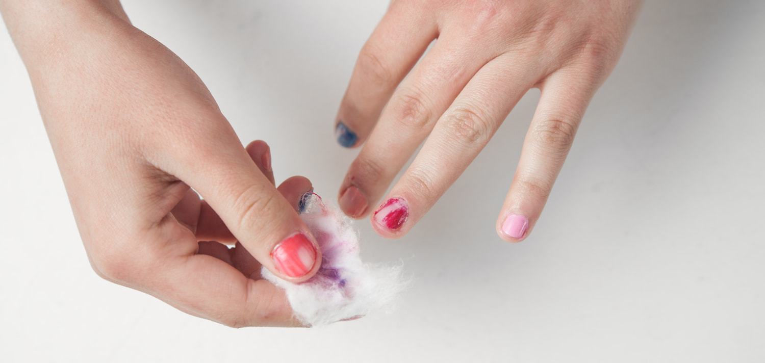 Cómo quitar el esmalte de uñas permanente paso a paso