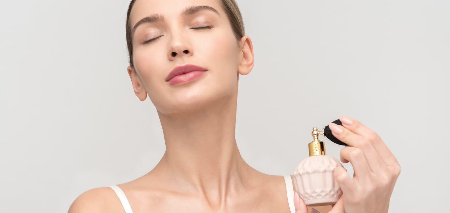 Hacer que tu perfume perdure más tiempo sobre tu piel es muy sencillo gracias a estos trucos.