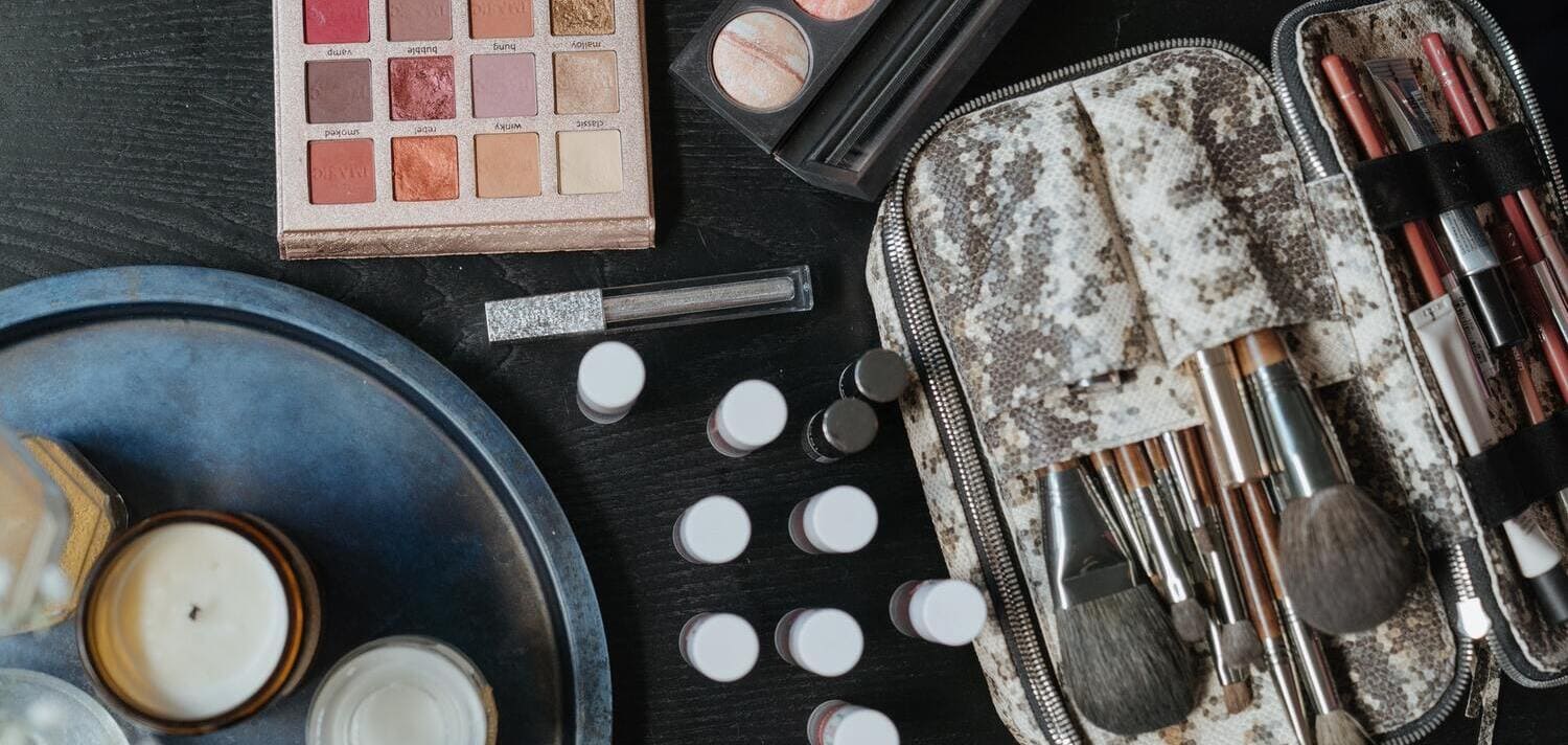 Descubre el kit de maquillaje básico para principiantes