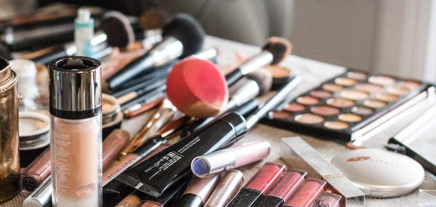 Descubre las mejores bases de maquillaje low cost del mercado